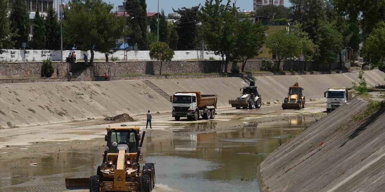 15 İlçede, 116 Araç Ve 441 Personelle İlaçlama Yapılıyor