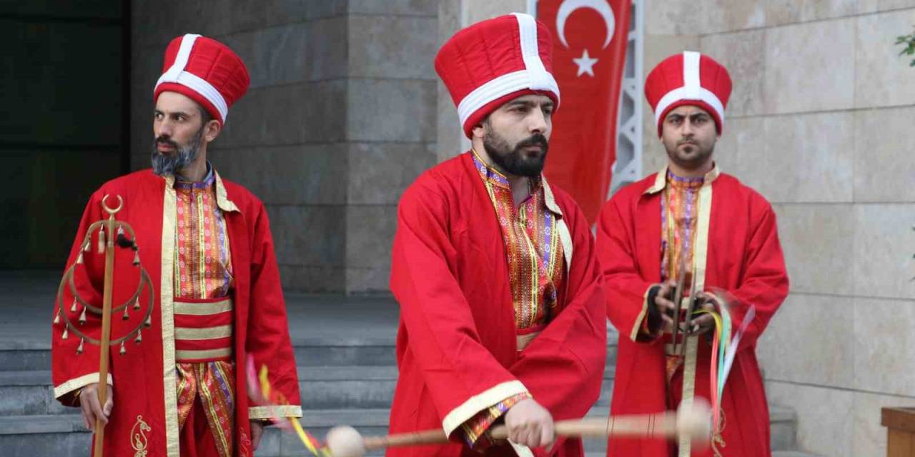 Dünyanın En Eski Askeri Bandosu, Açılan Kursta Yeniden Canlanıyor