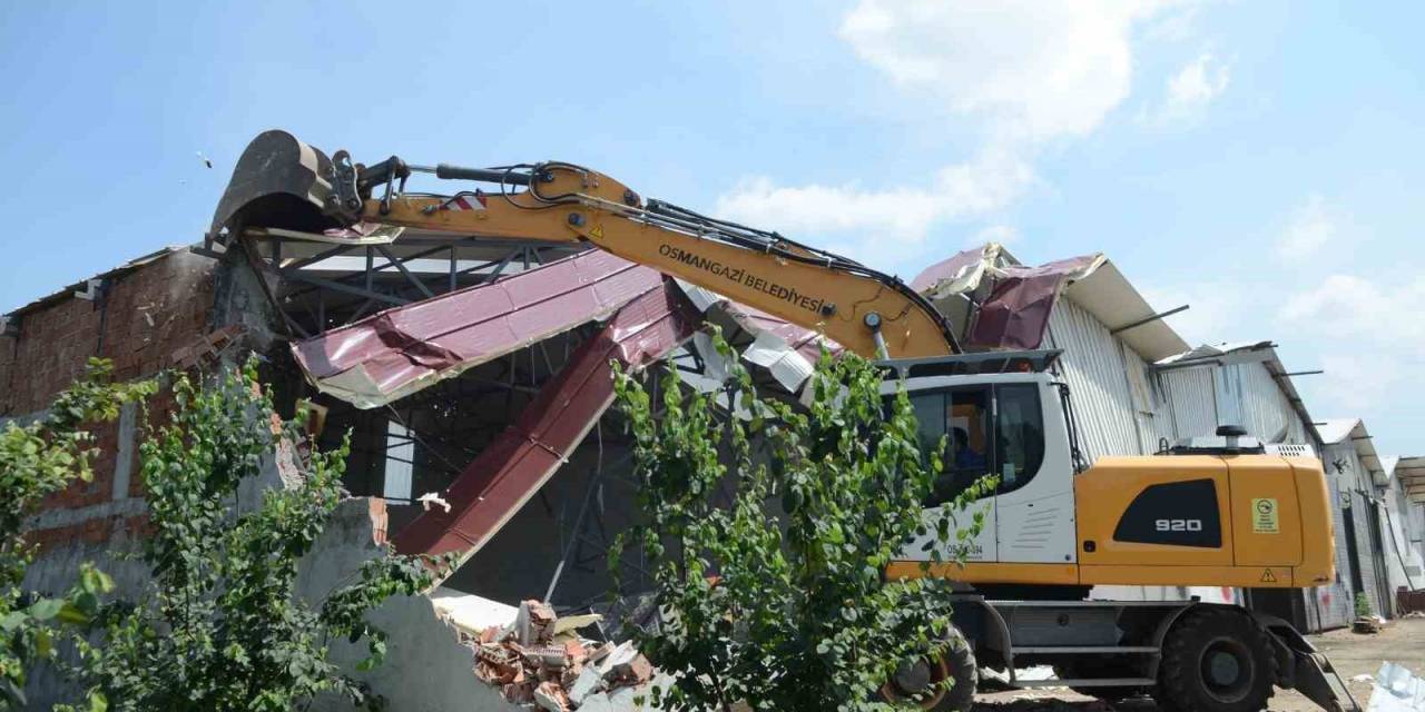 Osmangazi Kaçak Ve Metruk Yapılardan Temizleniyor