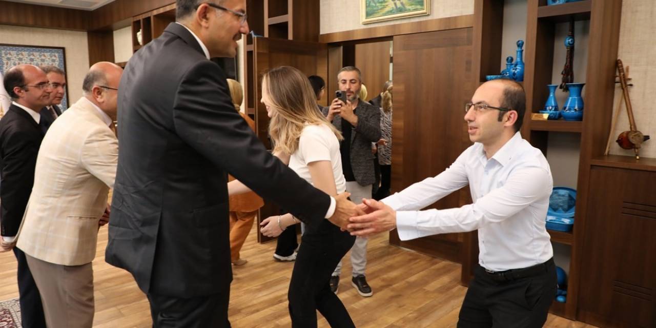 "bayram İnşallah, Küskünlüklerin Ve Dargınlıkların Sona Ermesine Vesile Olmuştur"