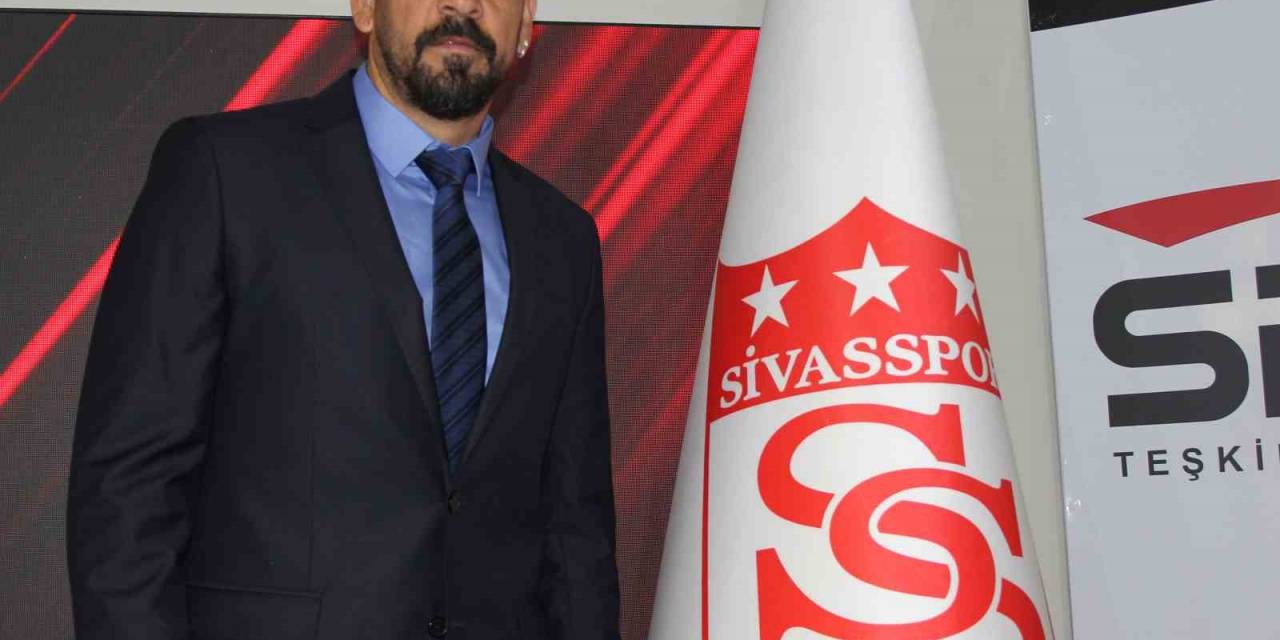 Servet Çetin, Sivasspor’a İmzayı Attı