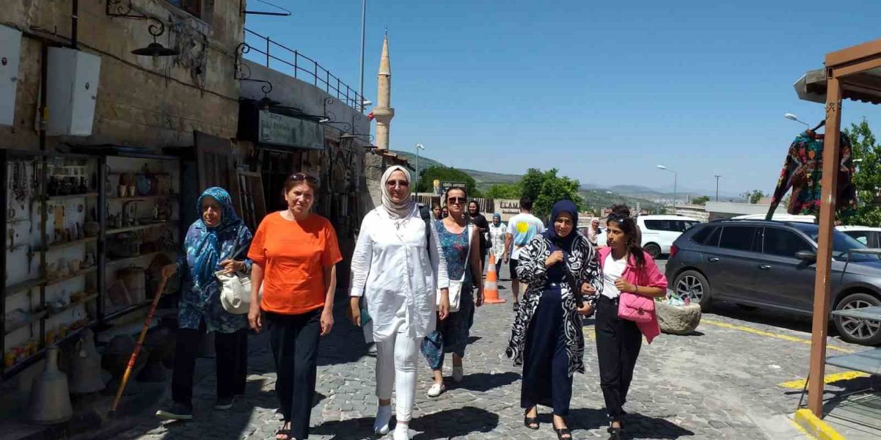 Akdeniz Belediyesinden Kadınlara Bayram Hediyesi; Kapadokya Gezisi