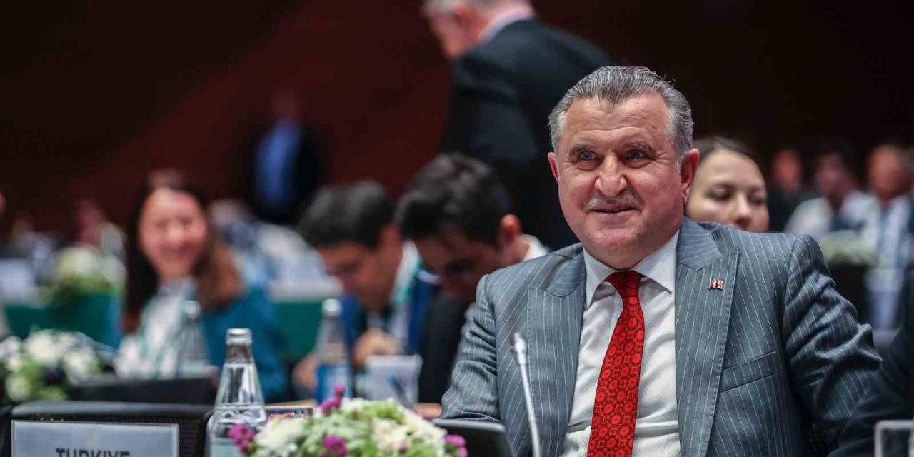 Bakan Osman Aşkın Bak, 3. Avrupa Oyunları’nı Değerlendirdi