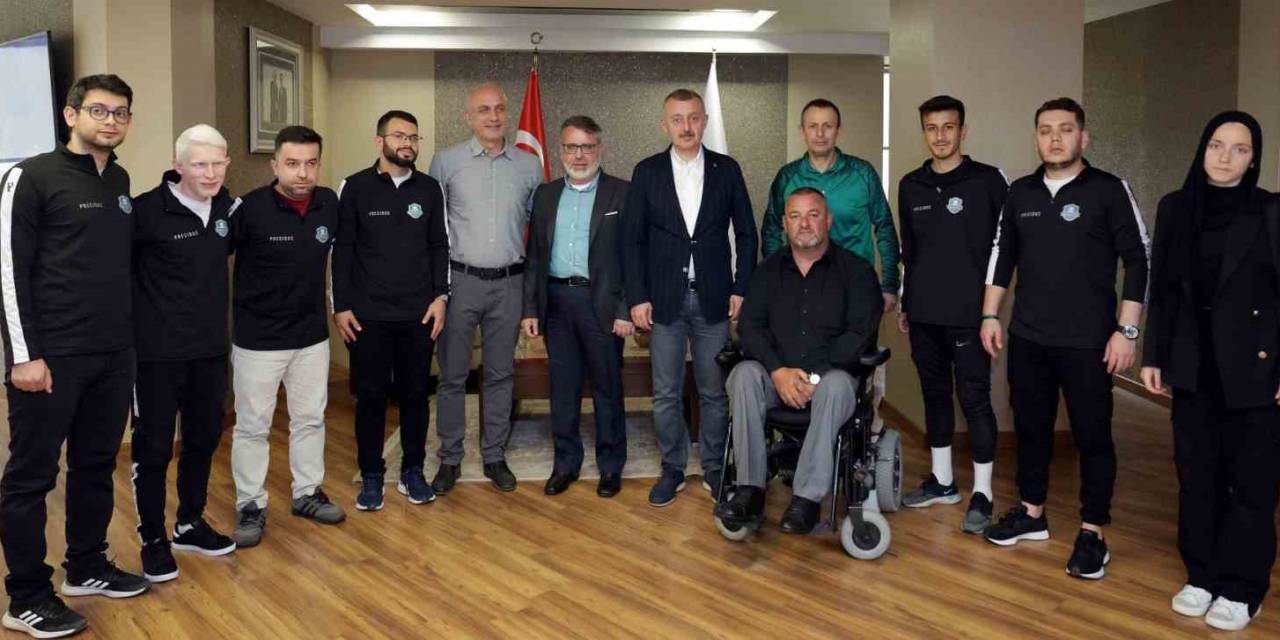 Başkan Büyükakın: "hiç Merak Etmesinler Yanlarında Büyükşehir Belediyesi Var"