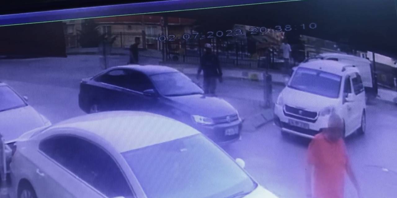 İstanbul’da Cinayetle Biten Silahlı Saldırı Kamerada: Dakikalarca Konuşup Kurşun Yağdırdı