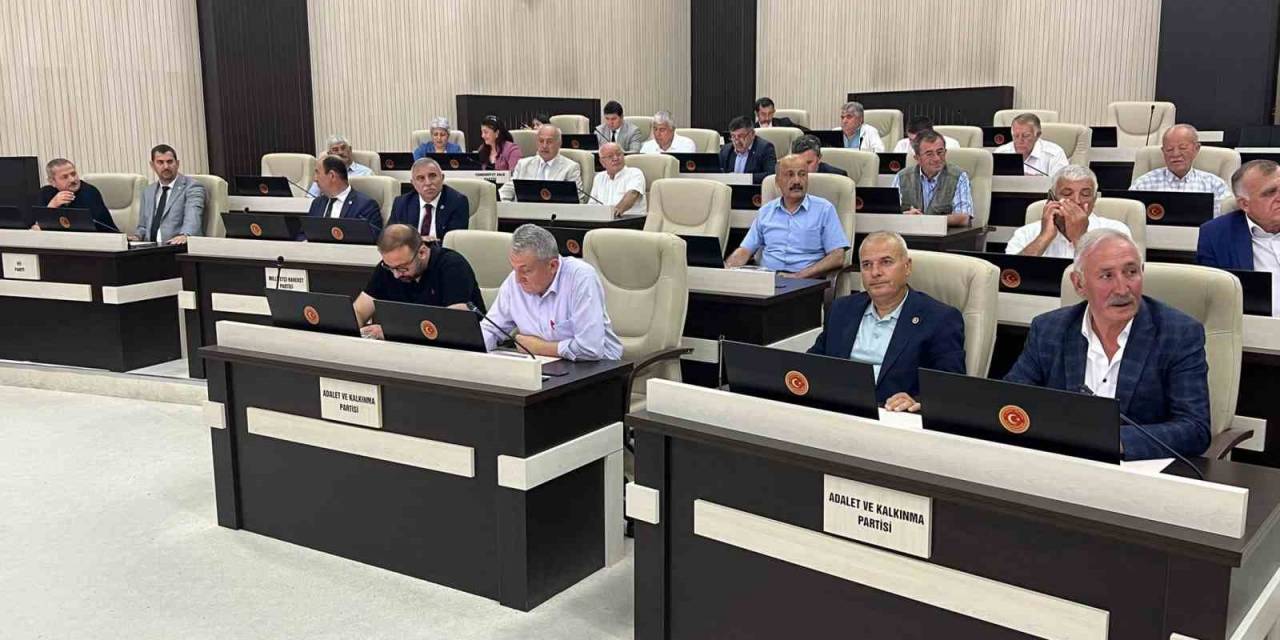 Kiraz Afyonkarahisar’da 35 Tl, Almanya’da 11,90 Euro