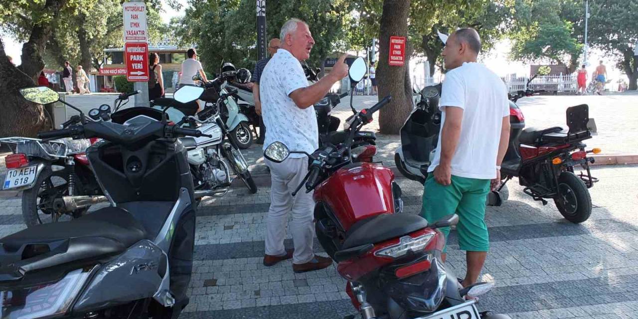 Şaka Gibi Yönlendirme Tabelaları