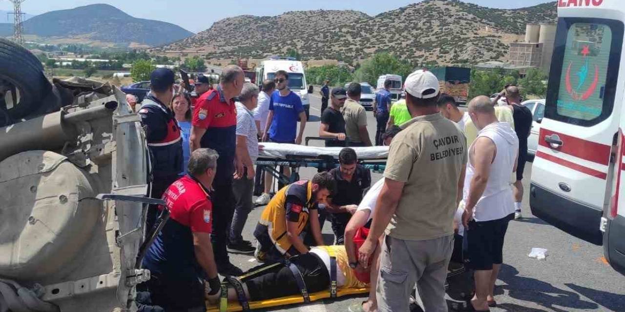 Otomobilin Şarampole Yuvarlandığı Kazada Yaralananlardan Biri Hayatını Kaybetti