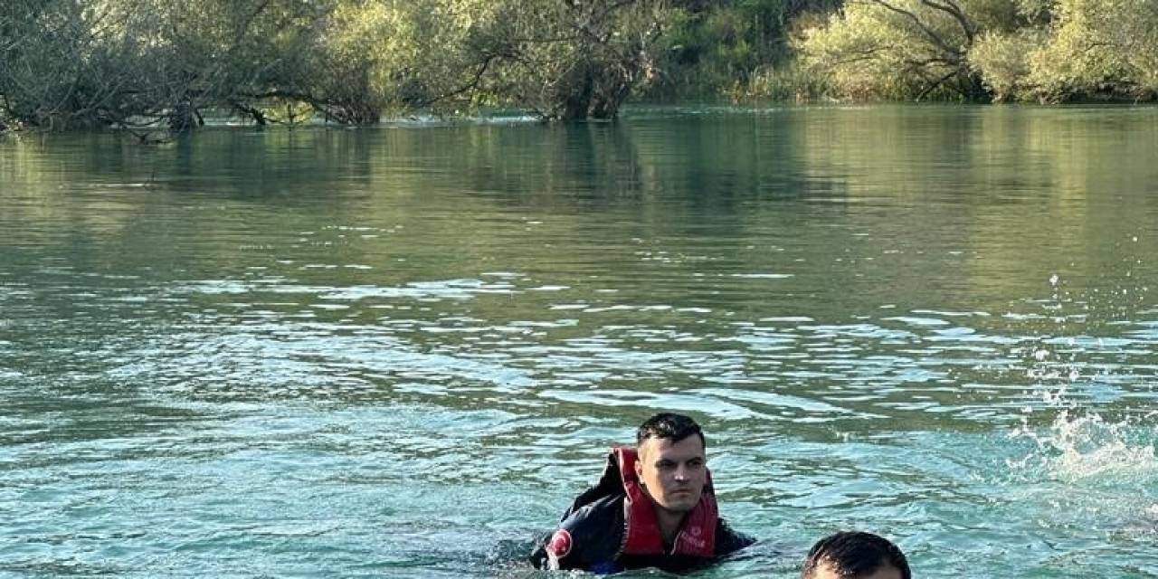 Sular Yükselince Adacıkta Mahsur Kaldılar