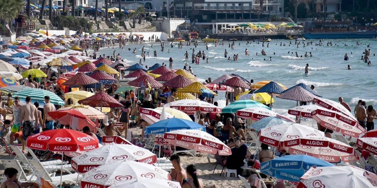 Kuşadası Bayram Tatilinde 2 Milyon Ziyaretçi Ağırladı