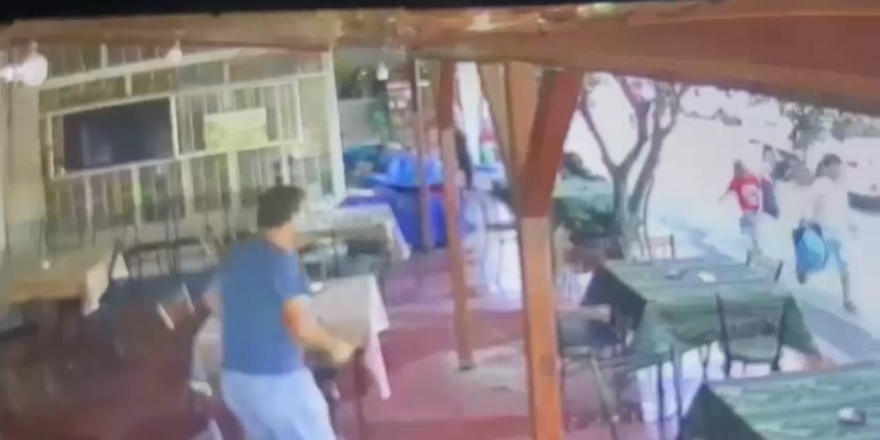 Kamyonetin Altında Kalan 8 Yaşındaki Çocuk Hayatını Kaybetti