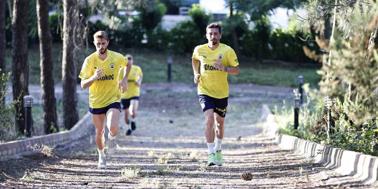 Fenerbahçe, Günü Çift Antrenmanla Tamamladı