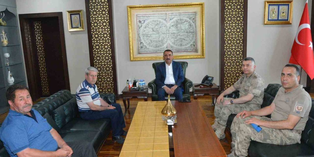 Vali Hacıbektaşoğlu Şehit Babasını Ağırladı
