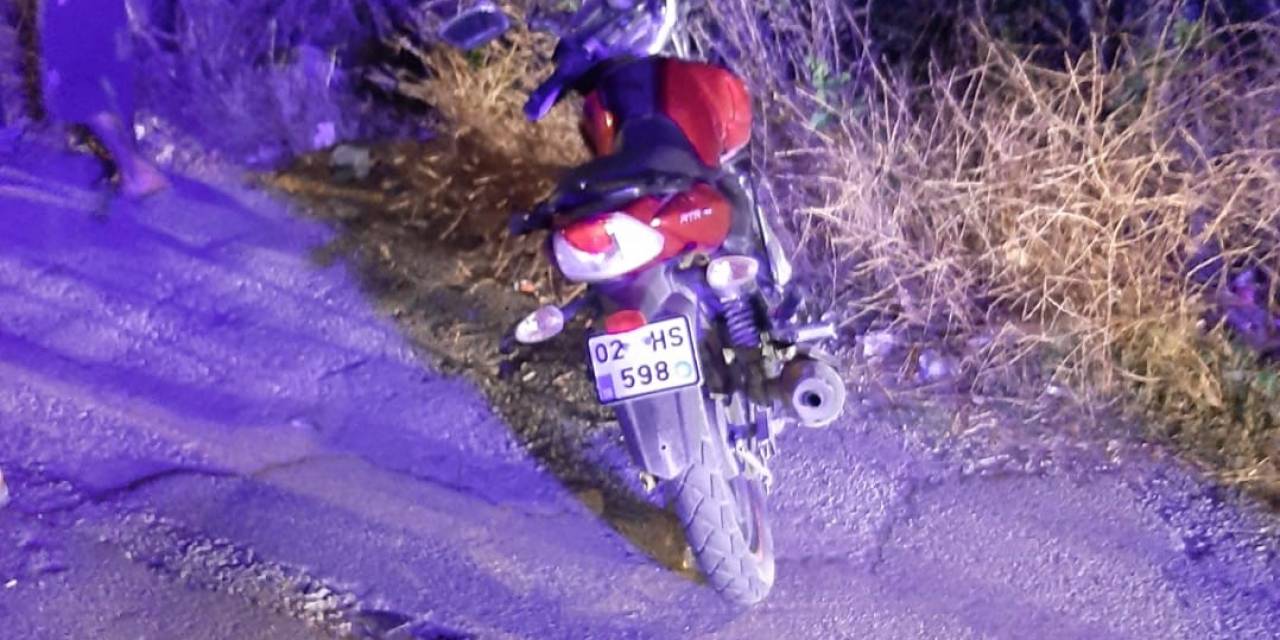 Üç Farklı Motosiklet Kazasında 4 Kişi Yaralandı