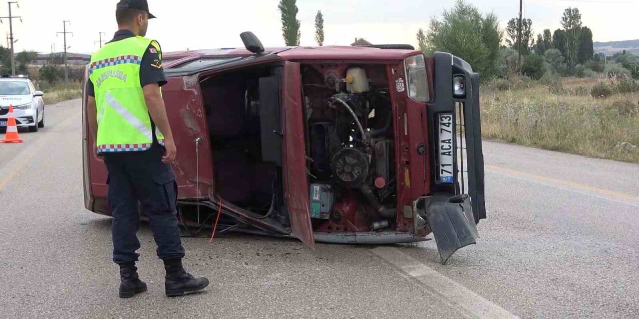 Kontrolden Çıkan Otomobil Takla Attı: 1 Yaralı