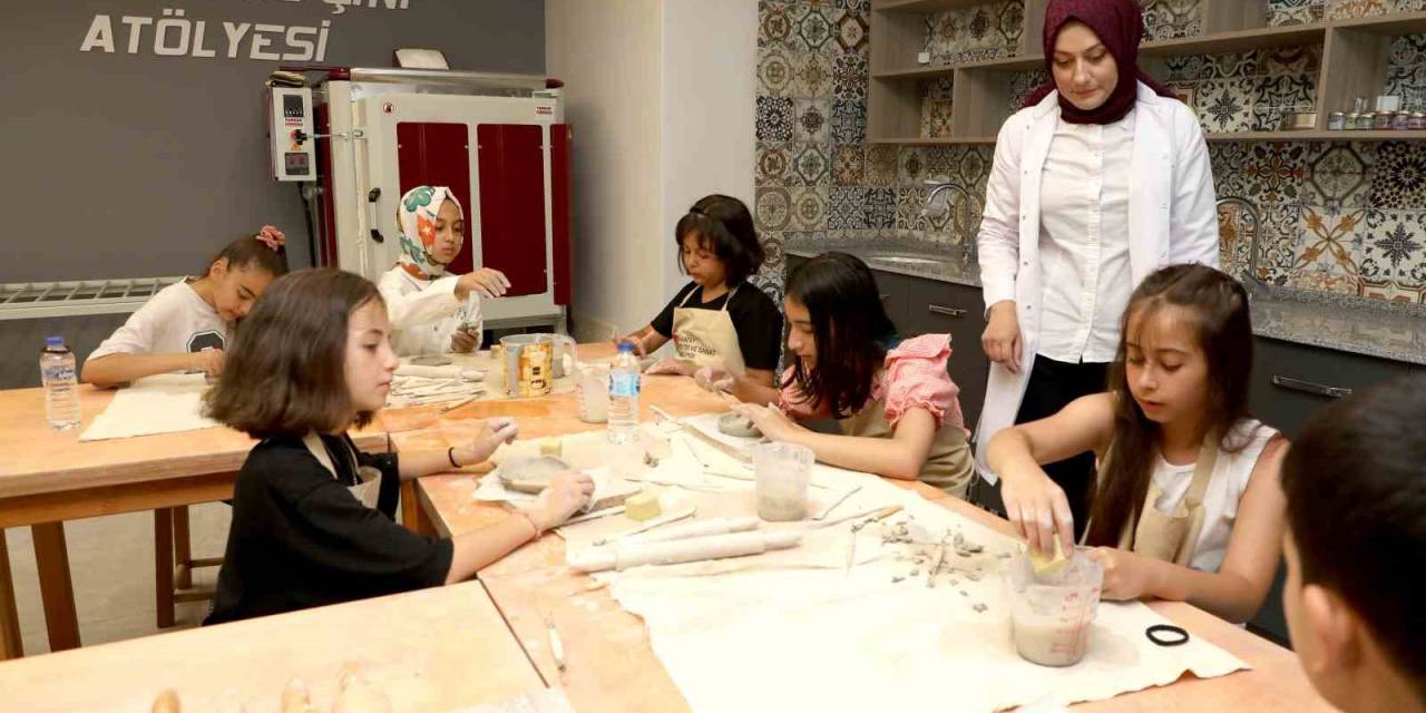 Karatay Kültür Ve Sanat Akademisi’nde Eğitimler Başladı