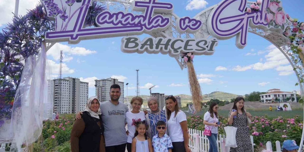 Lavanta Ve Gül Bahçesi Çekim Platosu Oldu