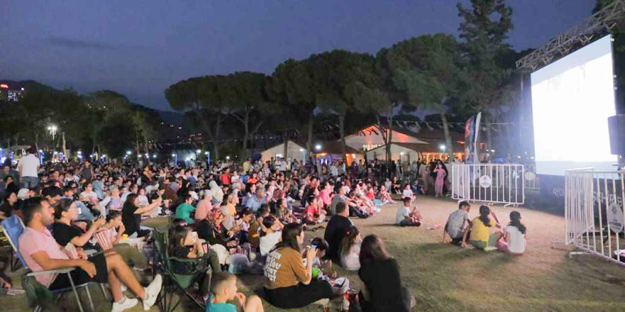 Aydın Tekstil Park’ta Sinema Geceleri Başladı