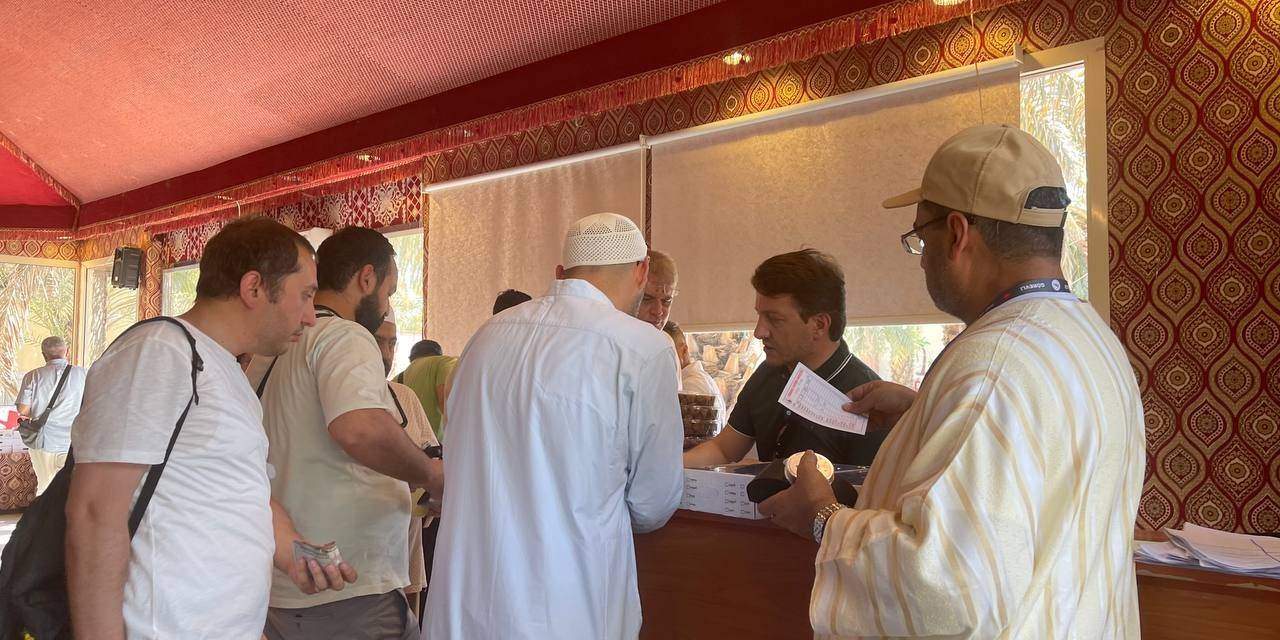 Medine Hurma Bahçelerinde Hasat Başladı