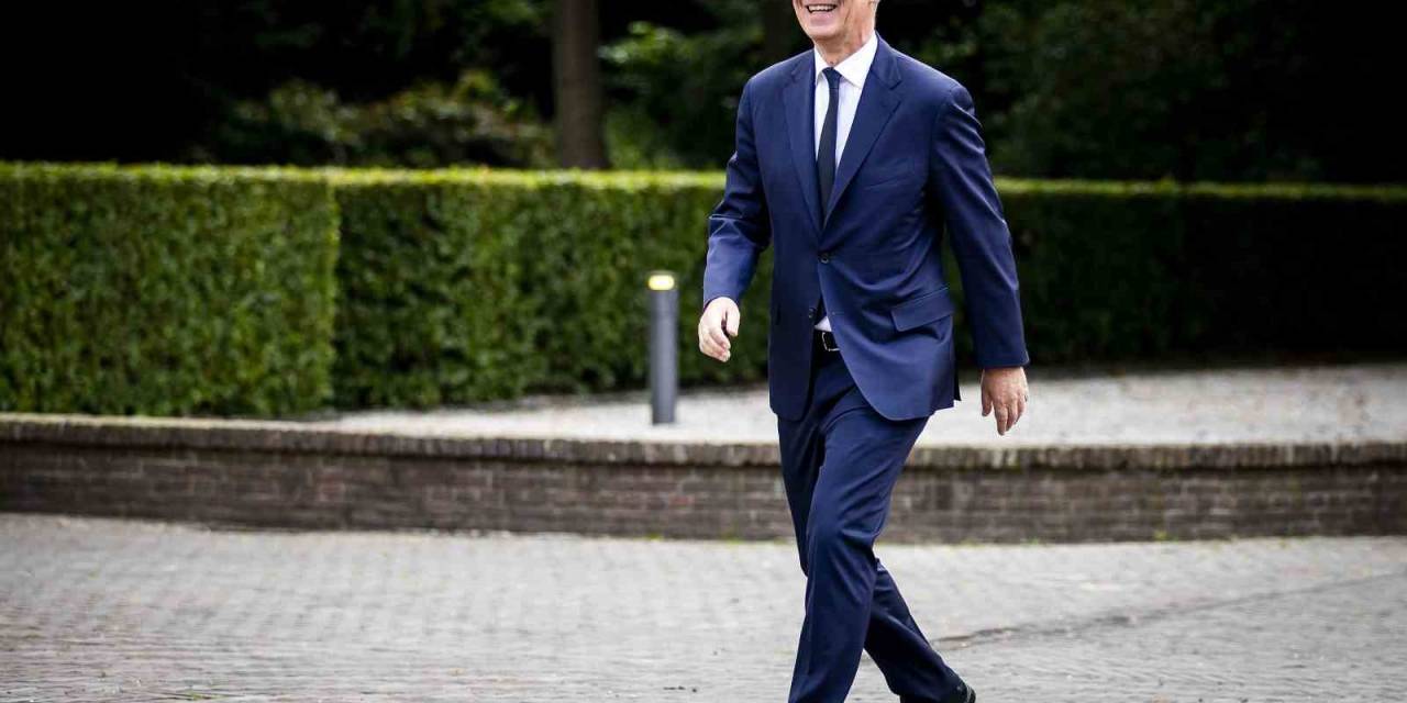 Nato Genel Sekreteri Stoltenberg’in Görev Süresi 1 Yıl Daha Uzatıldı