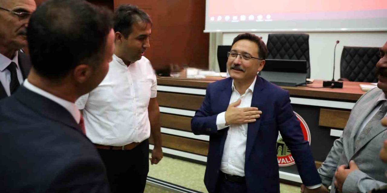 Vali Çiçek, Muhtarlarla Bir Araya Geldi