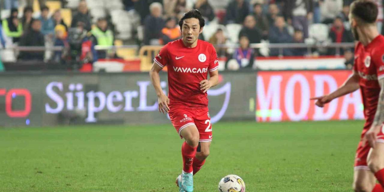 Antalyaspor, Japon Futbolcu Shoya Nakajima İle Yollarını Ayırdı