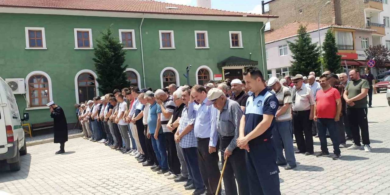 Üzerine Televizyon Düşen 2,5 Yaşındaki Çocuk 50 Günlük Yaşam Savaşını Kaybetti