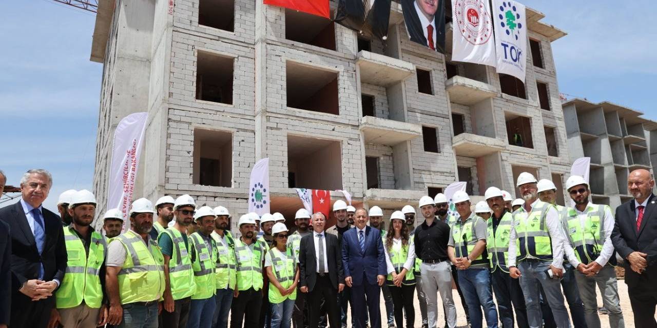 Bakan Özhaseki: “cumhurbaşkanımızın Ortaya Koyduğu Vizyonla Güçlü Ve Daha Yaşanabilir Şehirler İçin Çalışmalarımızı Sürdürüyoruz”