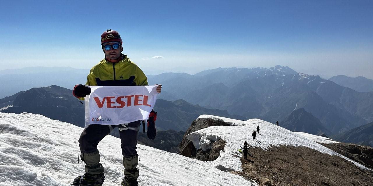 Vestel Personelinden Başarılı Cilo Tırmanışı
