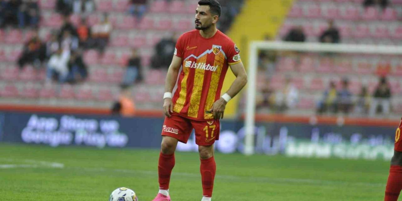 Sivasspor, Emrah Başsan İle İlgileniyor