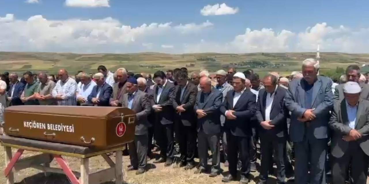 Ağrı’da Kaza Kurşunu İle Hayatını Kaybeden Sayan’ın Yeğeni Toprağa Verildi