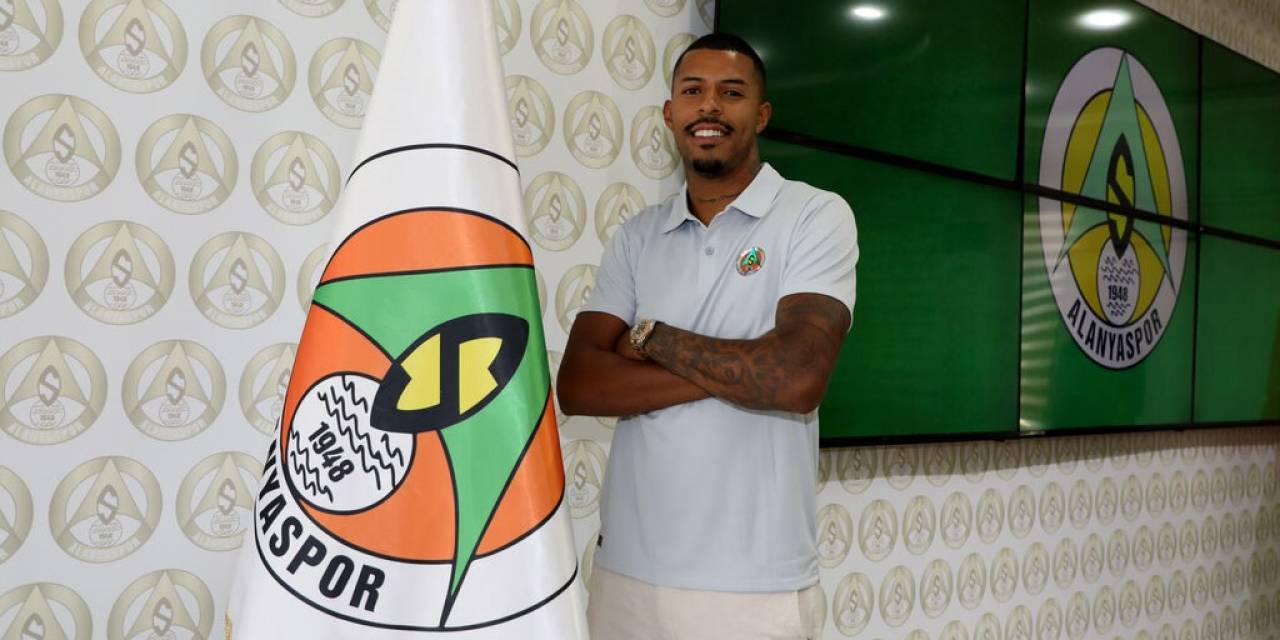 Alanyaspor, Anderson Oliveira Silva İle 4 Yıllık Sözleşme İmzaladı