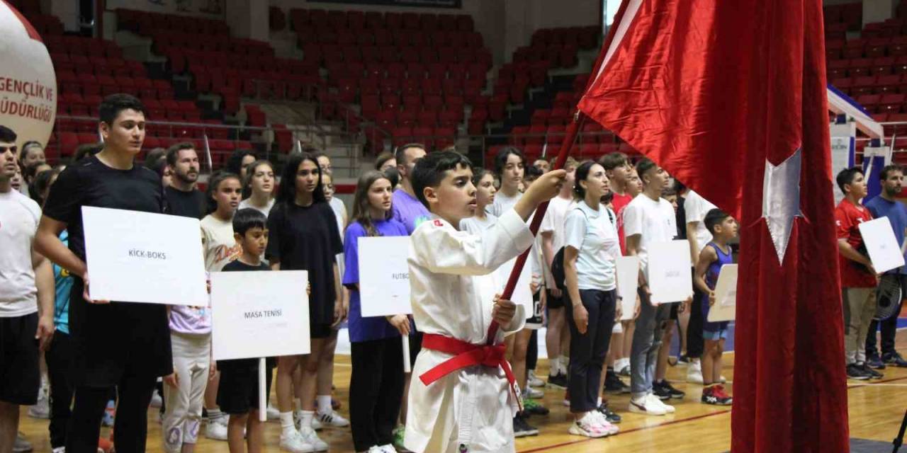 Samsun’da Yaz Spor Okulları Açıldı
