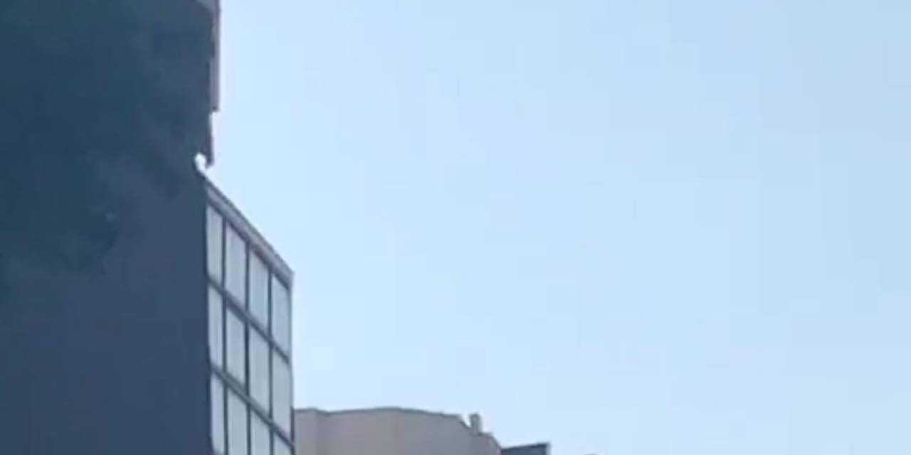 Metrelerce Yükseklikten Atladı, Şans Eseri Brandanın Üstüne Düştü
