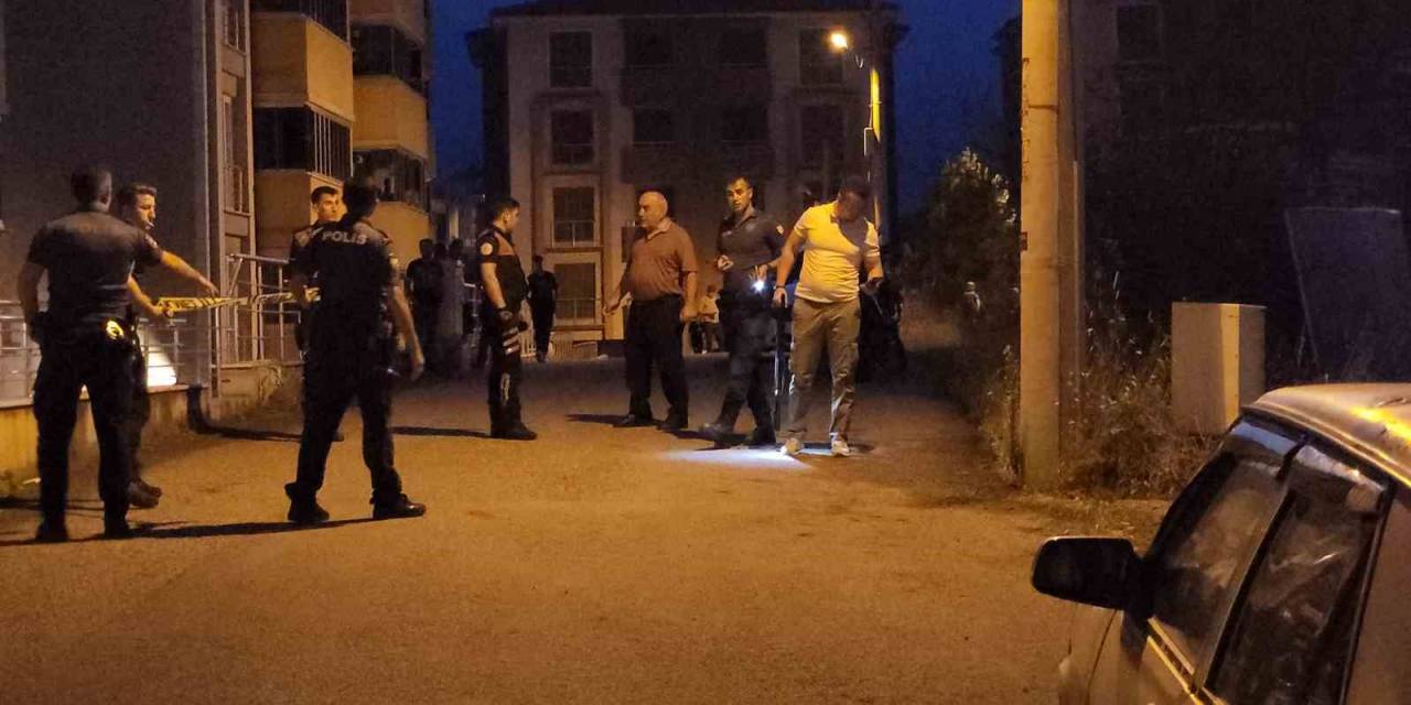 Evini Kundaklayan Damadını Tüfekle Vurarak Ağır Yaraladı