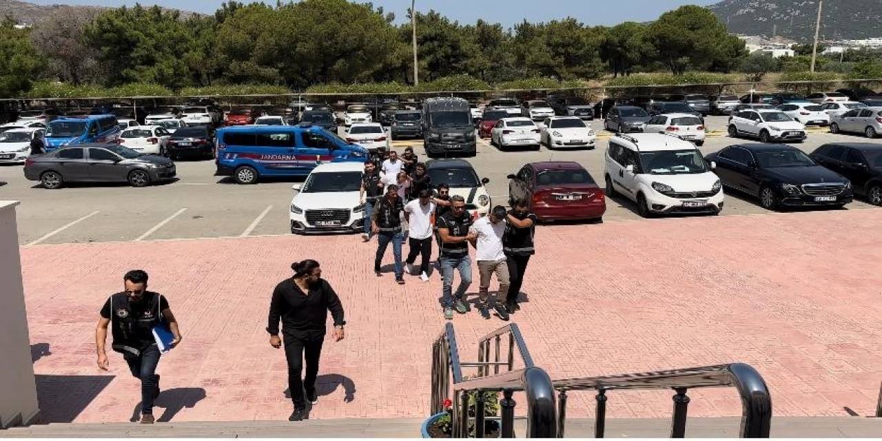 Mekan Sahibiyle Müşteriler Arasında Kavga Çıktı