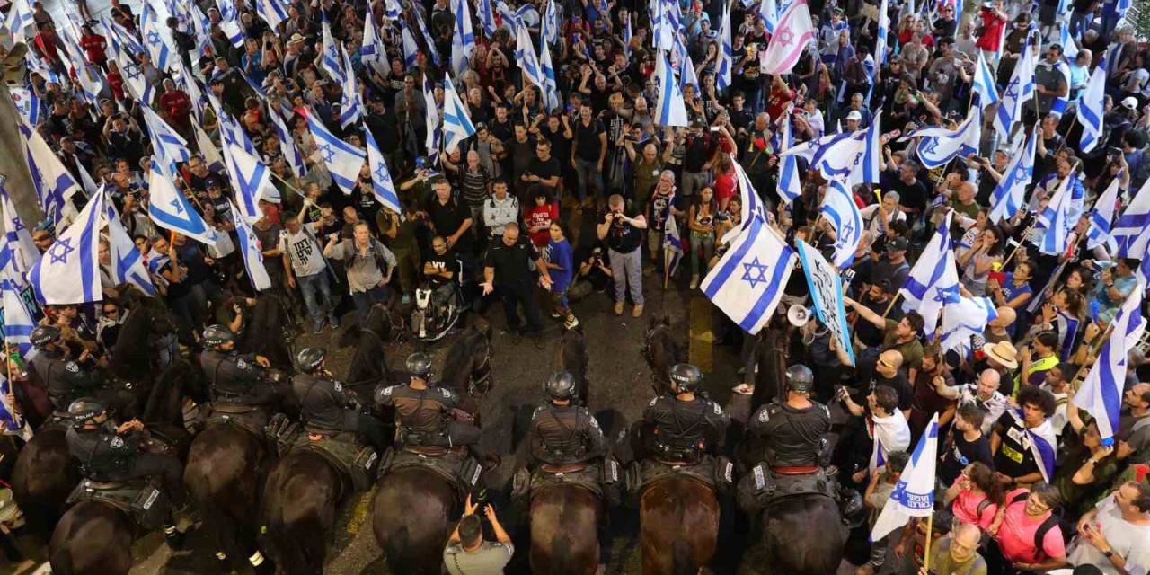 İsrail’de Anayasa Komisyonu Yargının Hükümet Üzerindeki Denetimini Sınırlayacak Yasa Tasarısını Onayladı