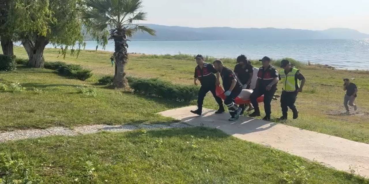 Gölde Yüzerken Kalp Krizi Geçirip Hayatını Kaybetti