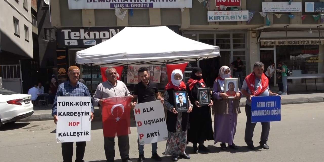 Acılı Anne: “kara Bir Bayramı Daha Geride Bıraktık”
