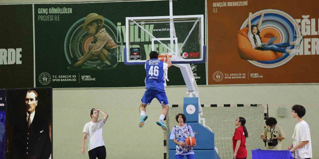 Muğla’da Yaz Spor Okulları, Kapılarını Gençler İçin Açtı