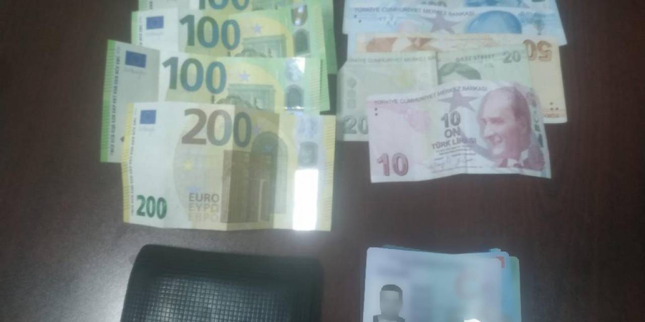 Unutulan Binlerce Lira Ve Değerli Eşyalar Sahiplerine Teslim Edildi
