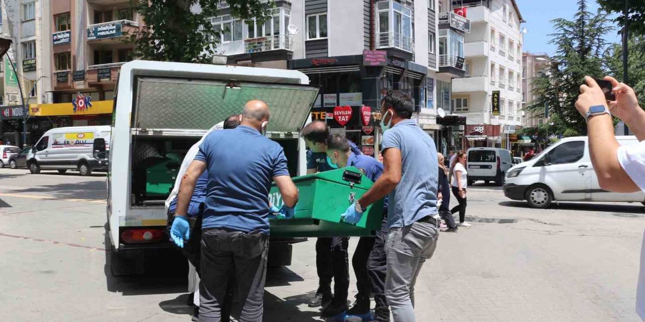 Yalnız Yaşayan Adam Ölü Bulundu