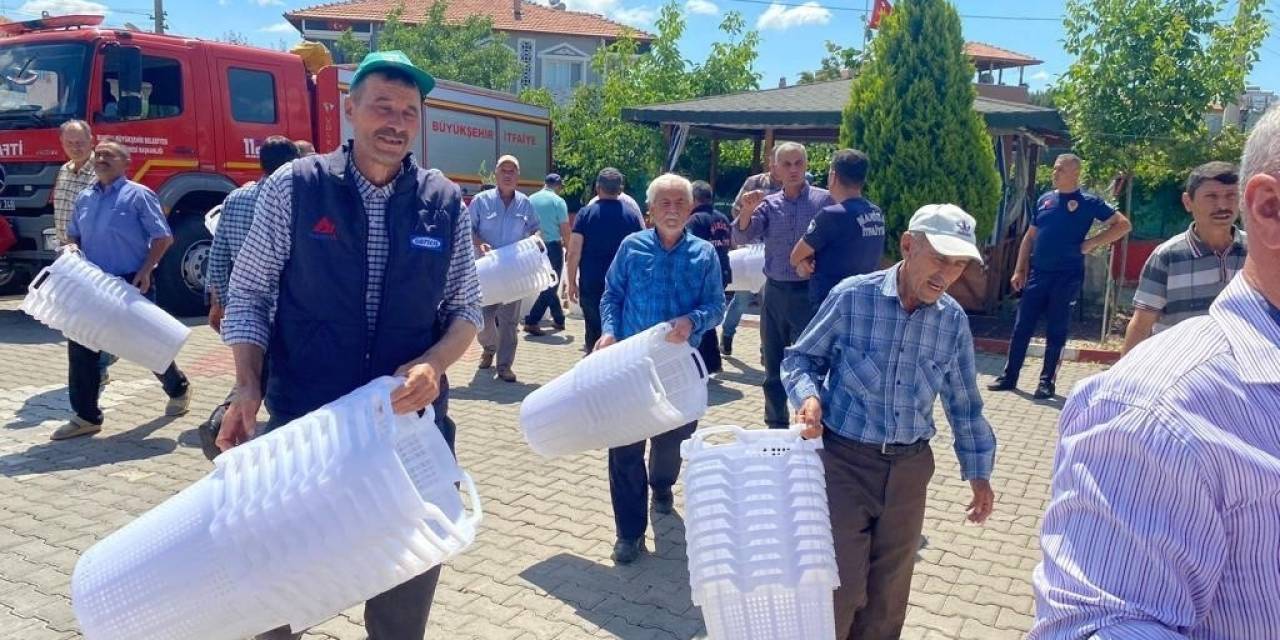Manisa’da Üreticilere 100 Bin Sepet Desteği