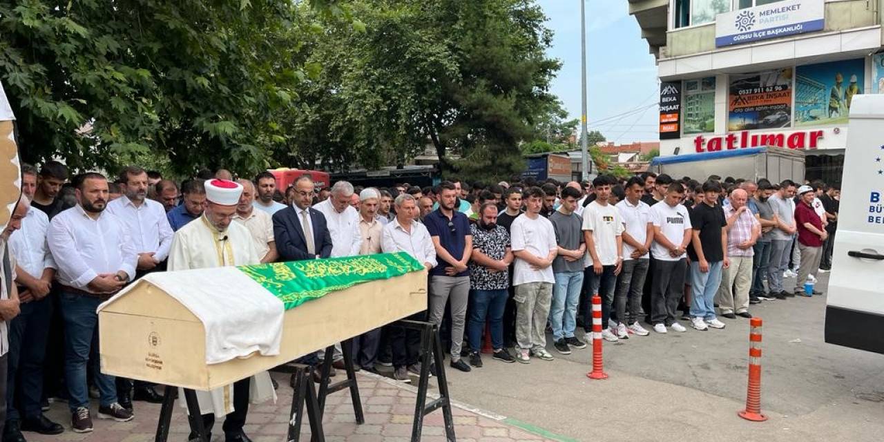 Doğum Gününde Motosiklet Kazasında Ölen Genç Toprağa Verildi