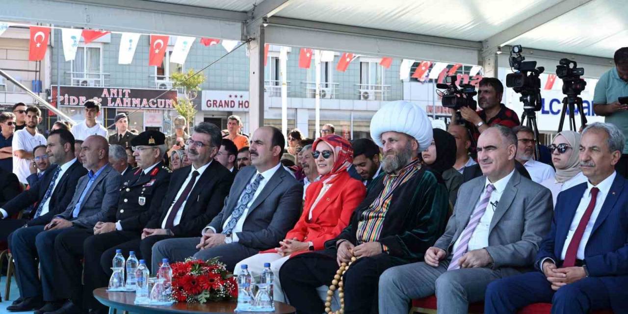 Nasreddin Hoca Göle Mayayı “bu Kez Tutacak” Temennisi İle Çaldı
