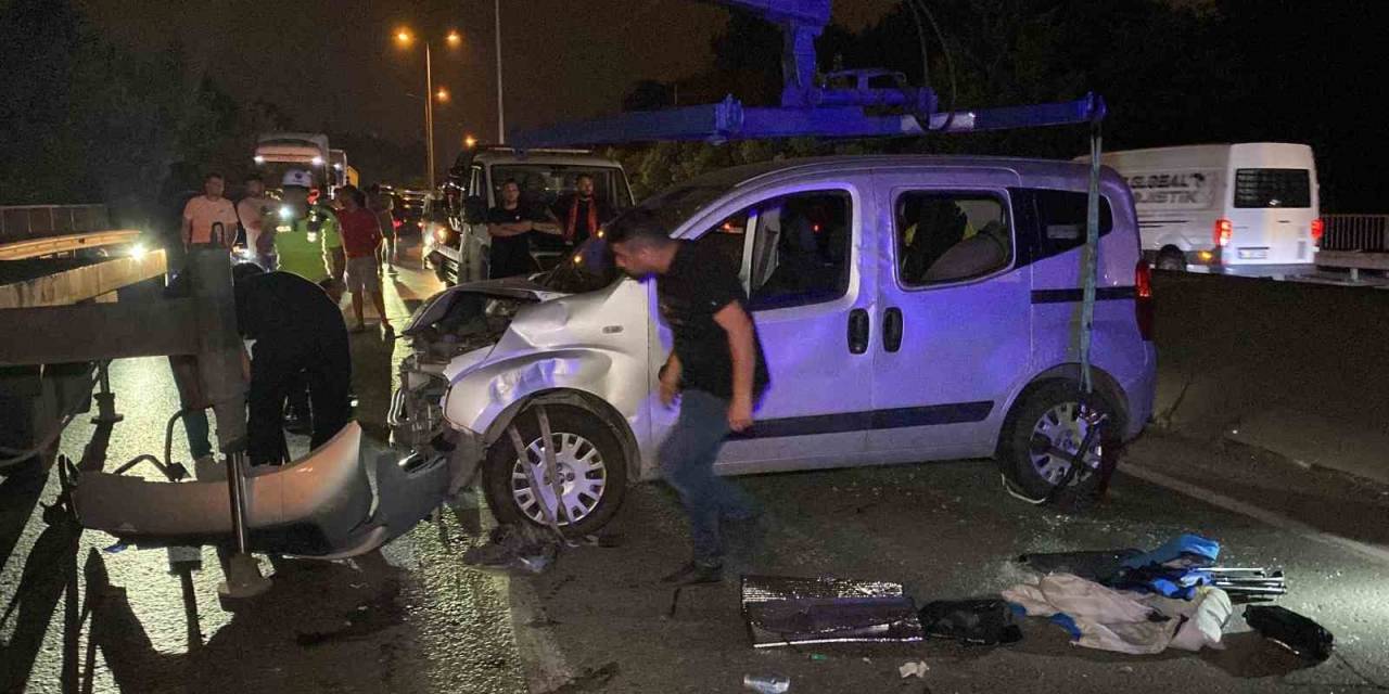 D-130’daki Kazada Araçlar Takla Attı, Trafik Durdu