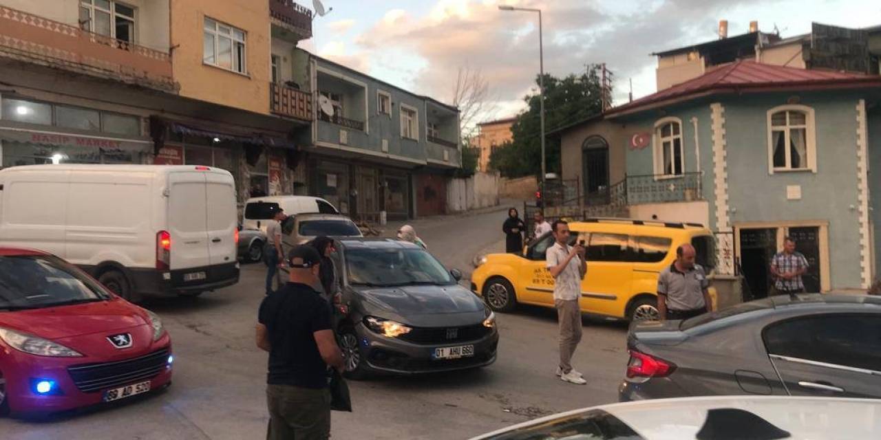İki Aracın Karıştığı Trafik Kazasında Maddi Hasar Meydana Geldi