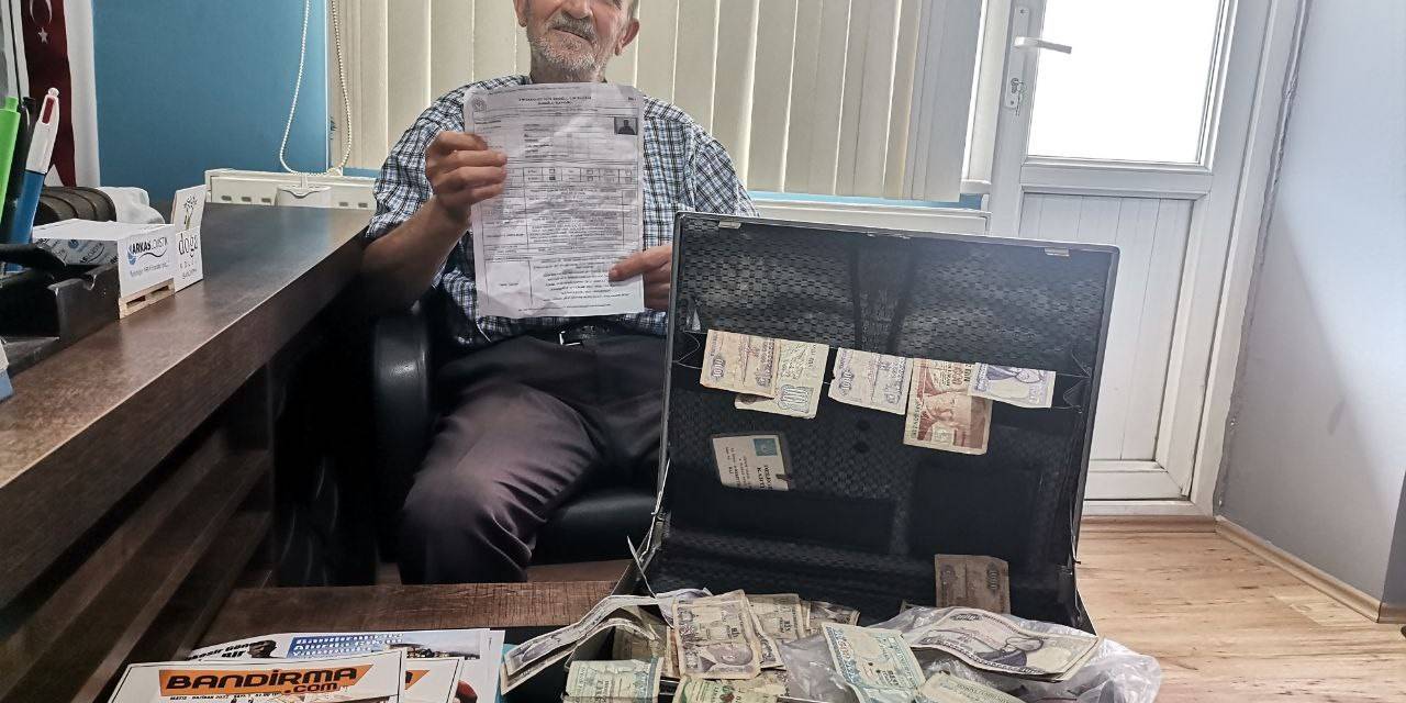Biriktirdiği Paralar Pul Oldu
