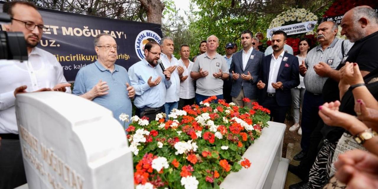 Eski Bakan Mehmet Moğultay Kabri Başında Anıldı