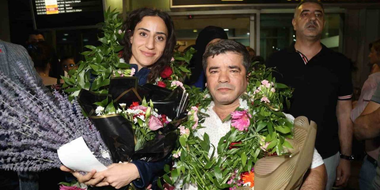 Gizem’e Coşkulu Karşılama